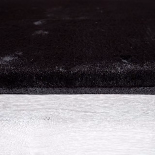 Owalny dywanik futrzany Fluffy czarny 150 x 170 cm