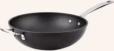 Patelnia typu wok Le Creuset aluminium antihaftowa czarna