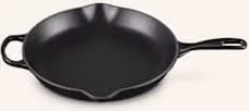 Patelnia do smażenia i serwowania Le Creuset Signature z emaliowanego żeliwa, kolor czarny
